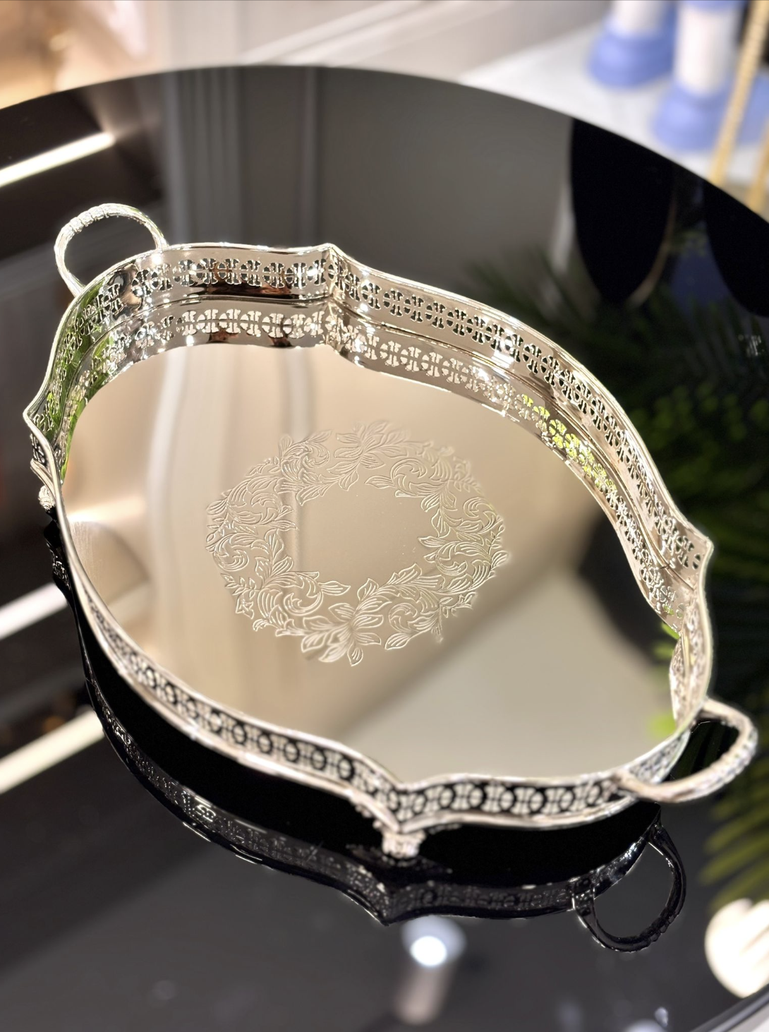 Gümüş Kulplu Oval Tepsi