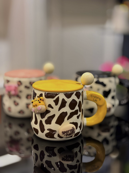 Renkli İnek Desenli Porselen Kupa