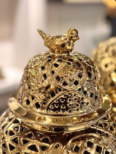 Kuş ve Çiçek Desenli Altın Küp