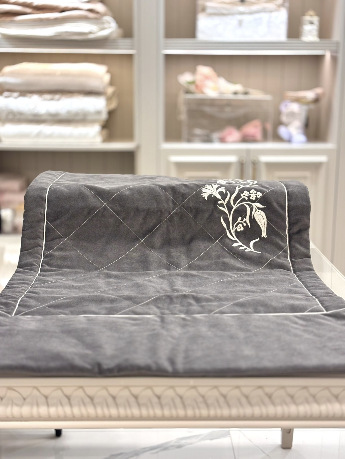 Gri Gümüş Nakışlı Seccade