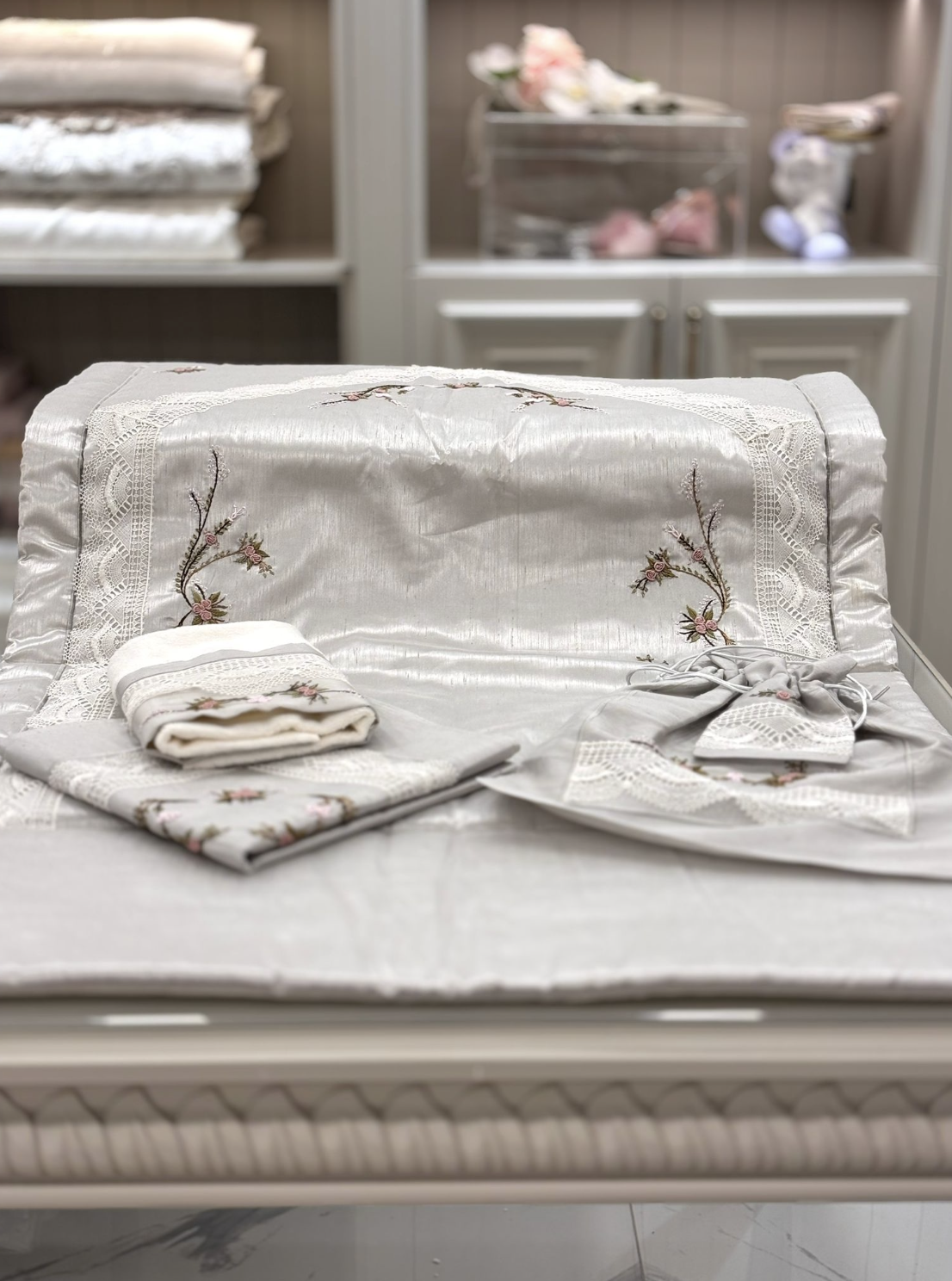 Gri Saten Rokokolu Namaz Seti