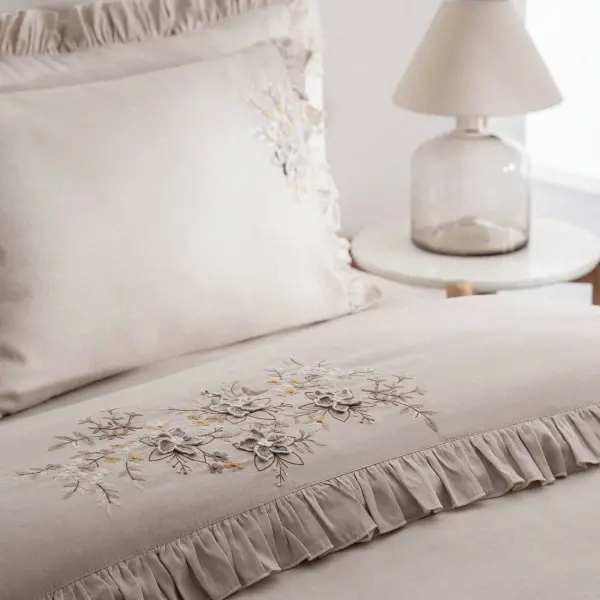 Zaira Çift Kişilik Nevresim Takımı Organik Pamuk Saten El Nakışlı Bej