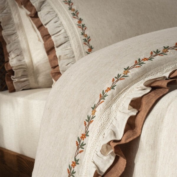 Maide Çift Kişilik Nevresim Takımı Organik Pamuk Kenevir Karışımlı Nakışlı Bej