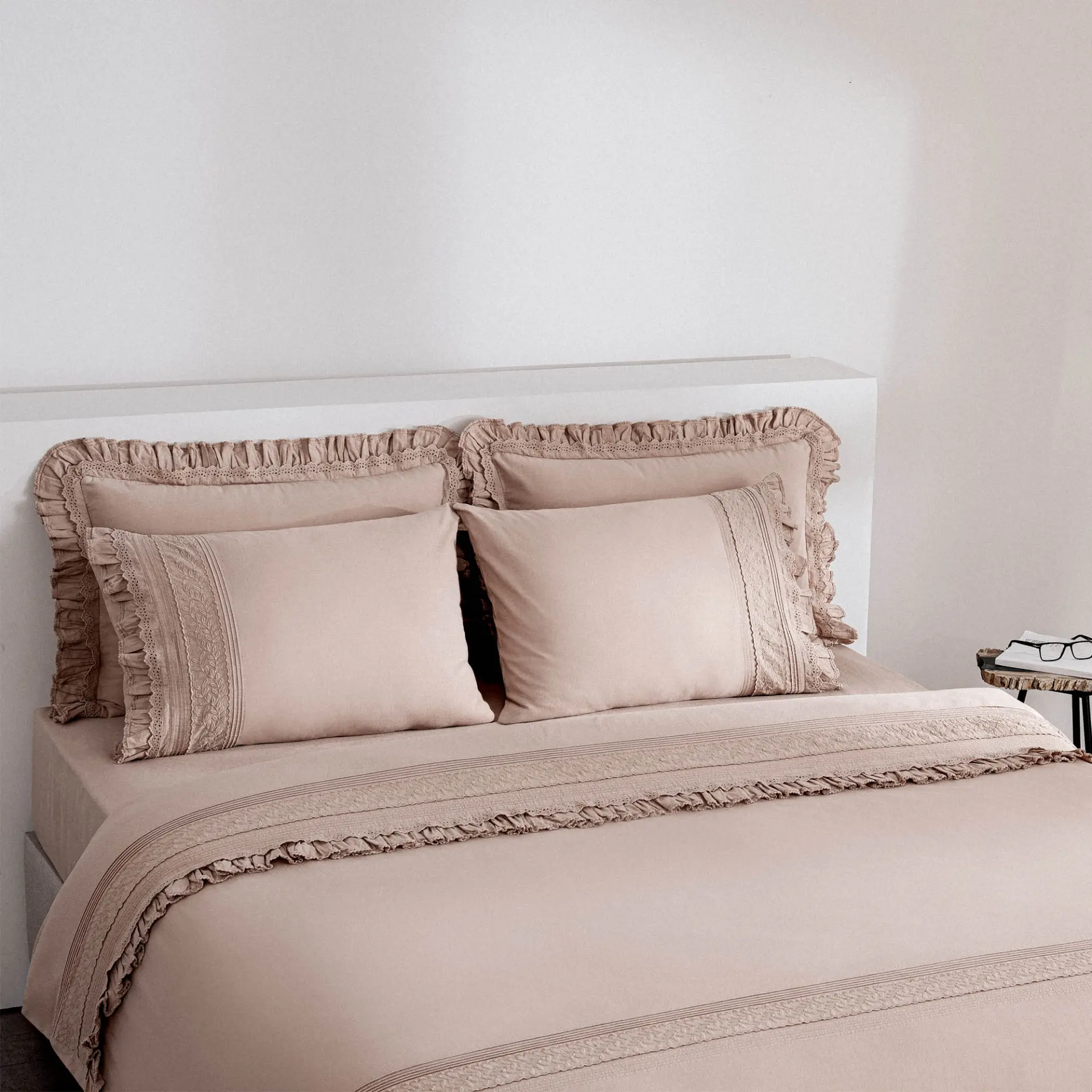 Adelya Çift Kişilik Nevresim Takımı Organik Pamuk Keten Brodeli Pudra