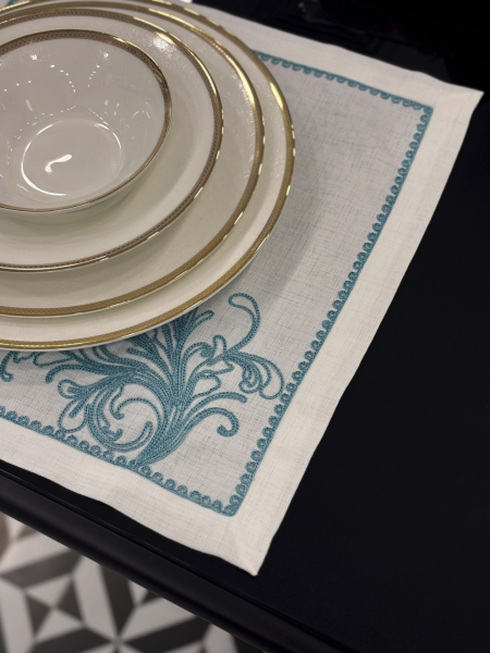 El işlemeli Turkuaz Peçete