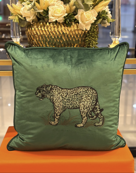 Leopar Nakışlı Yeşil Yastik