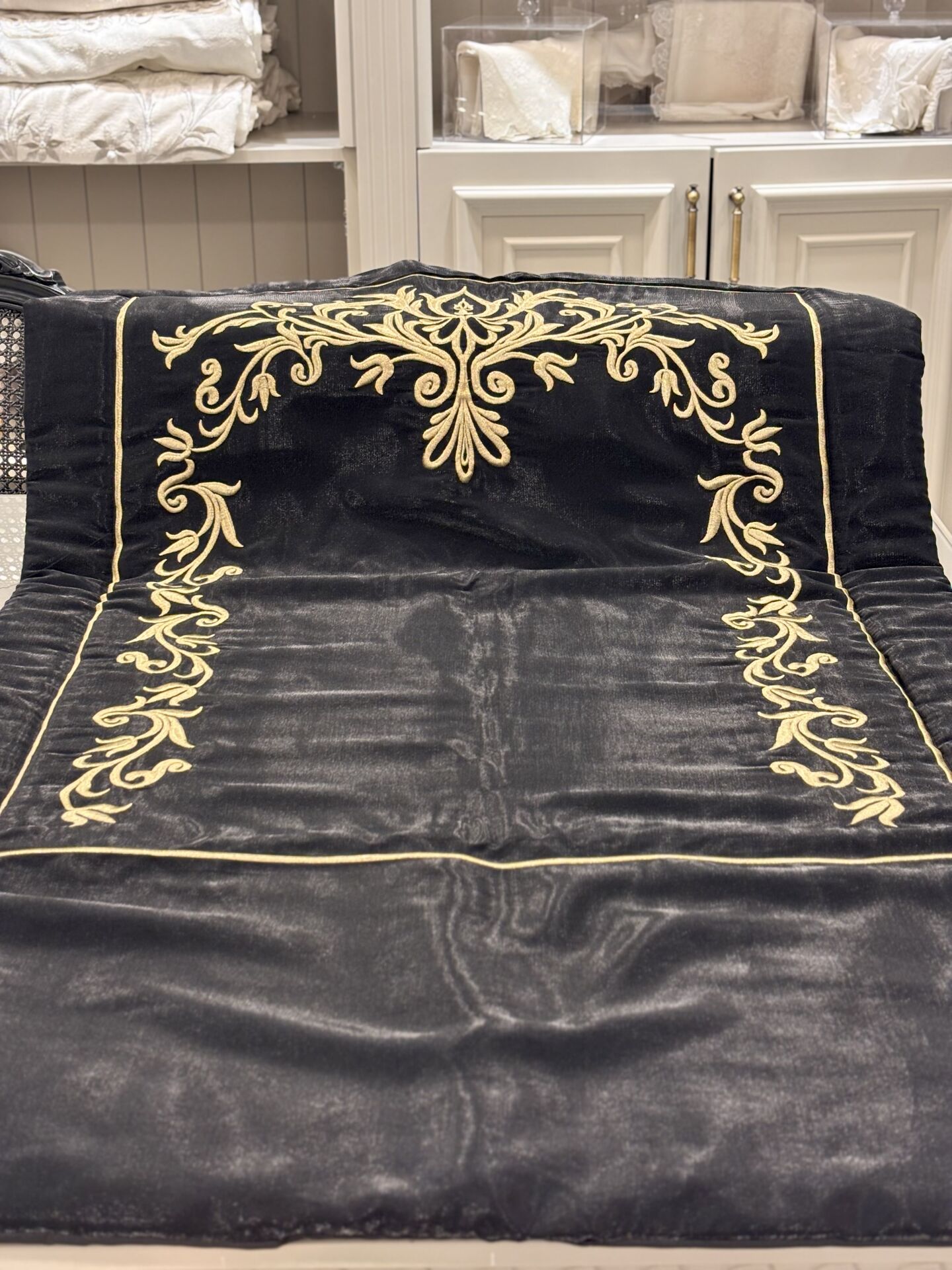 Siyah Altın Seccade