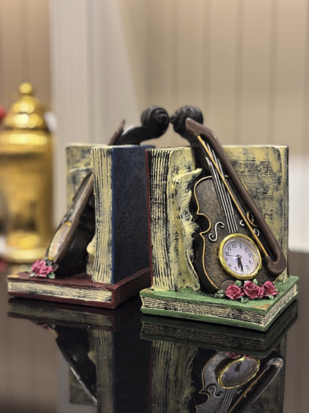 Dekoratif Keman Saat