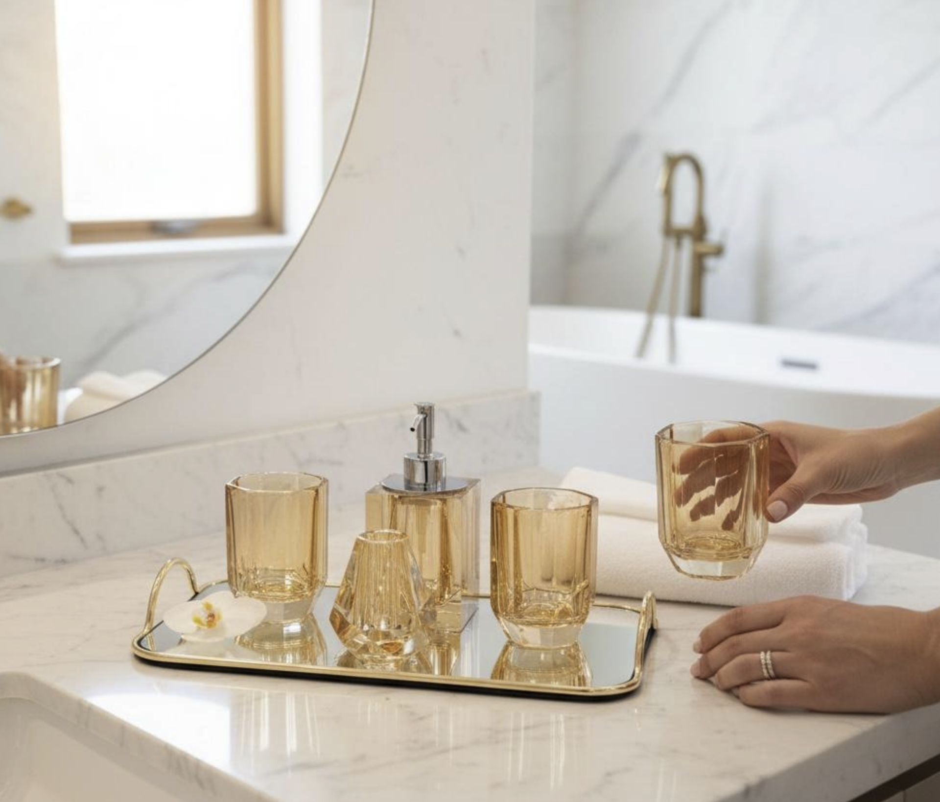 5 Parçalı Kristal Amber Banyo Seti