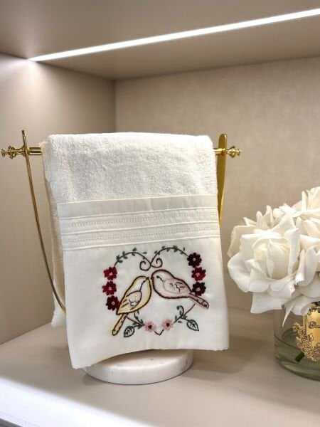 Kalpli Kuşlu 50*90 Havlu